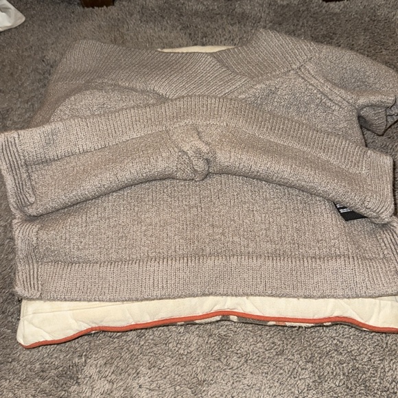 Club Monaco wool sweater vest - Picture 7 of 7